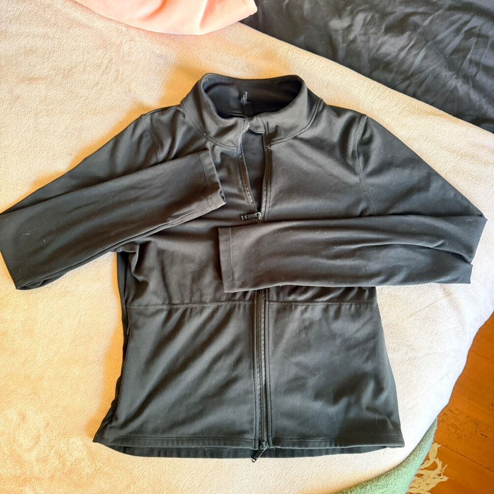 black fitted athletic jacket - Lululemon Dupe