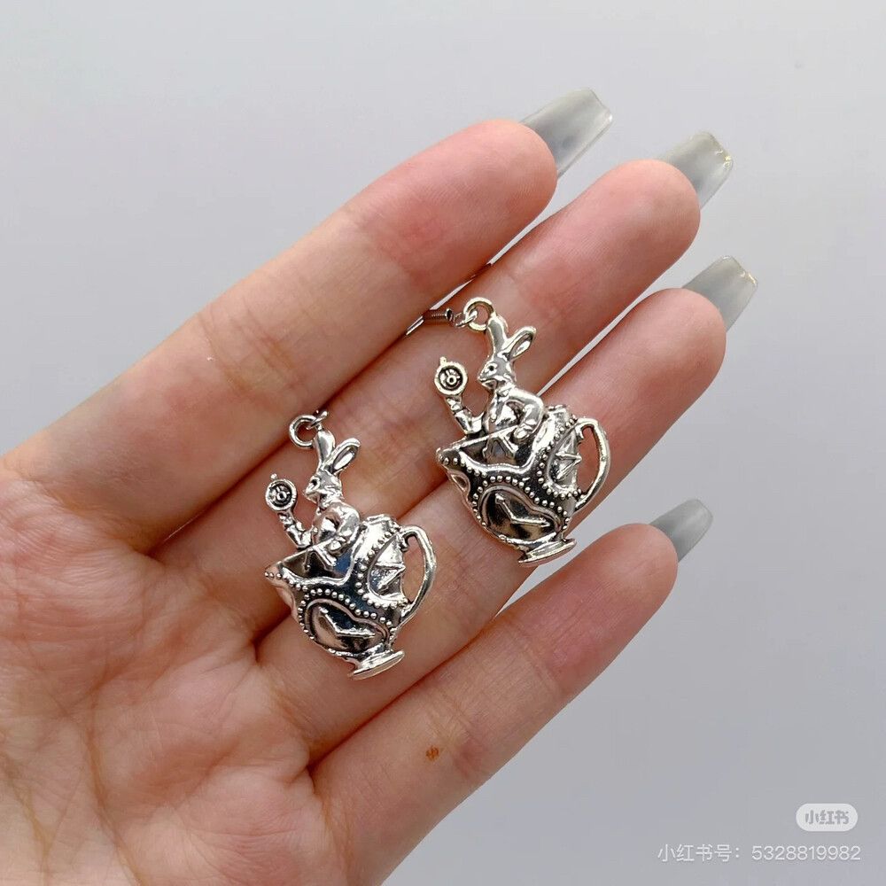 Hello Alice Earrings