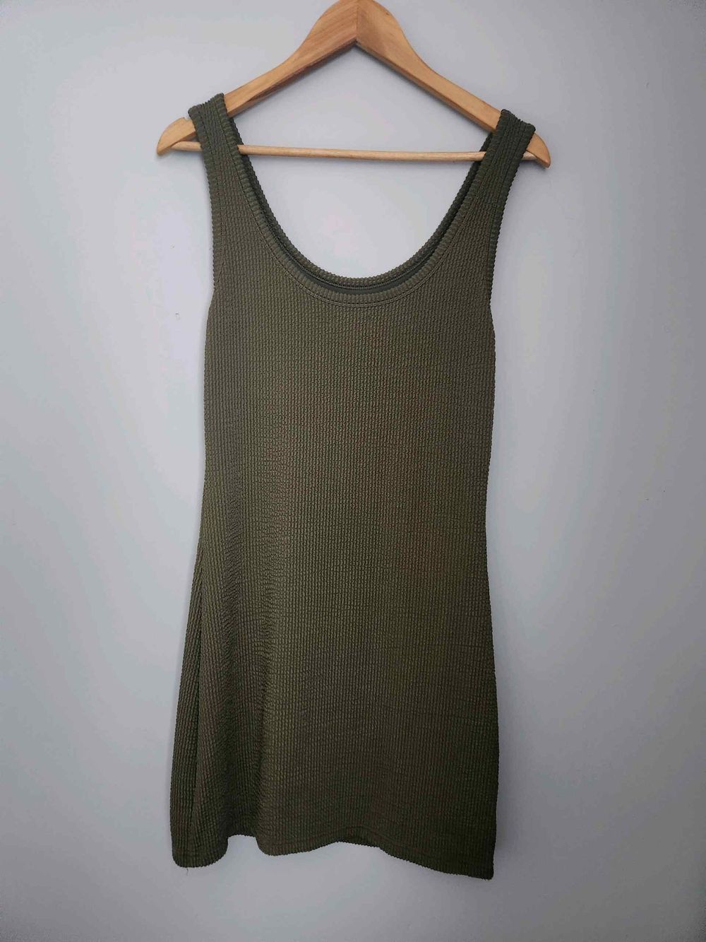 Superette Olive Green Ribbed Dress - sz 10