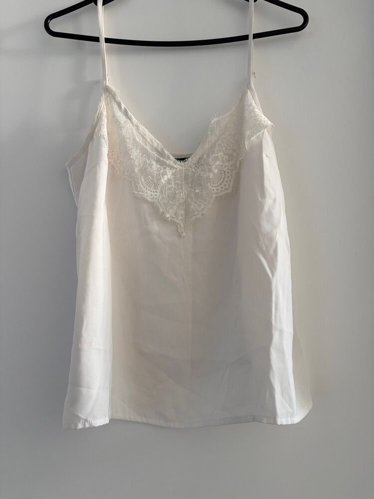 Decjuba Lace Cami 2x Black and White