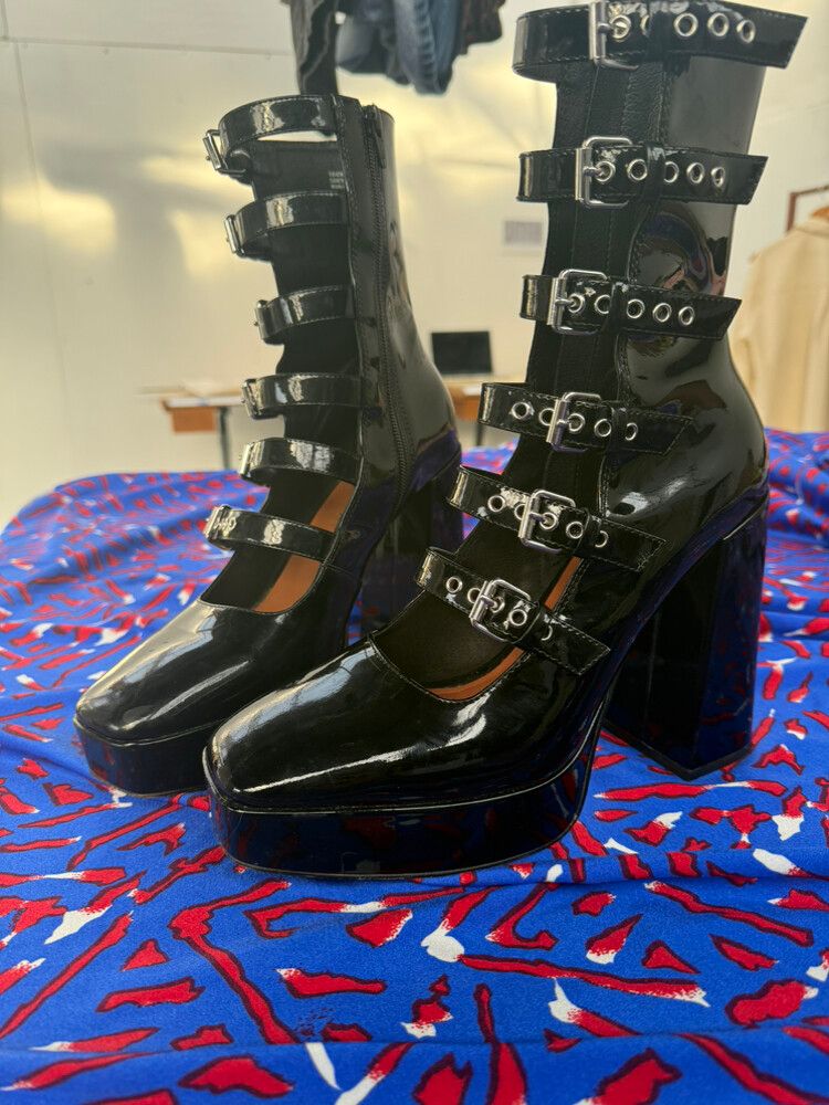 Mi Piaci Patent Leather Platform