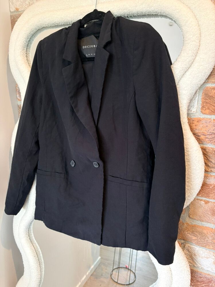 Decjuba Black Blazer