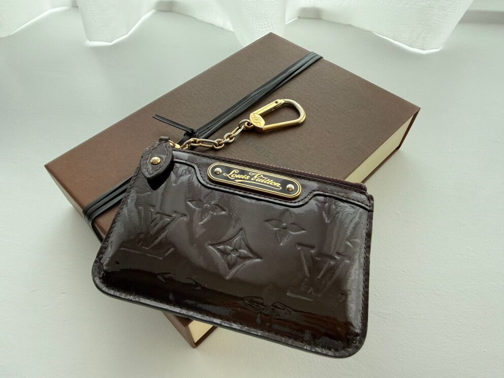 Louis Vuitton 2015 Monogram Vernis Key Pouch / Coin Pouch
