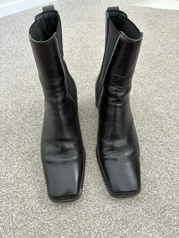 MI PIACI Square toe ankle boots