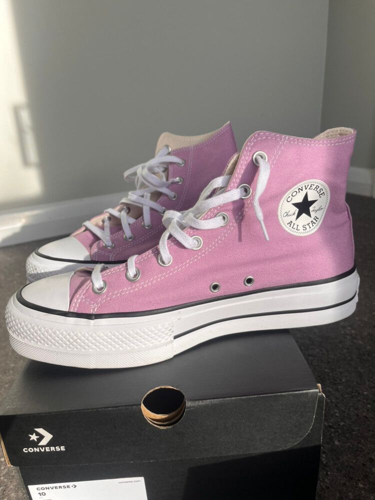 Converse Chuck Taylor Lift Hi Sneakers