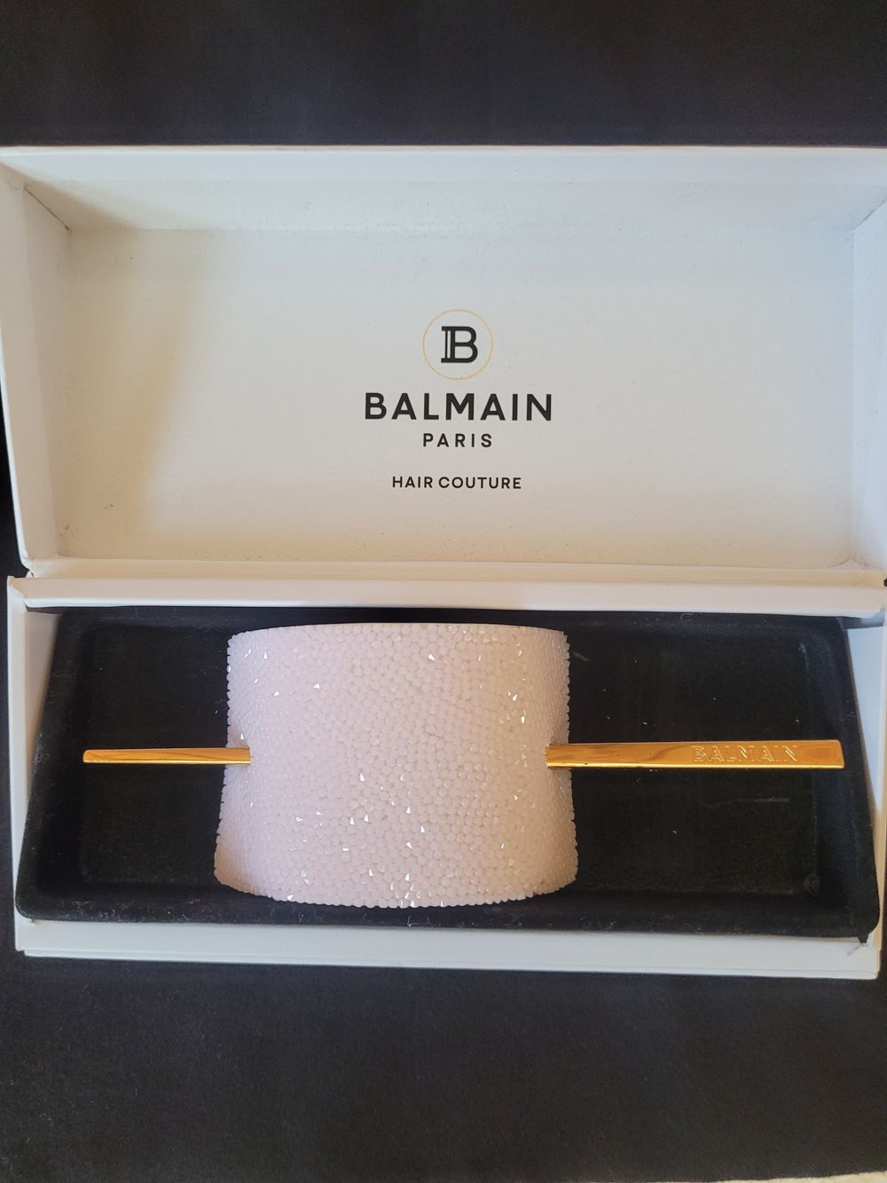 BALMAIN PARIS. CRSTAL HAIR BARRETTE WITH 18K GOLD PLATED HAIR PIN. LIMITED EDITION