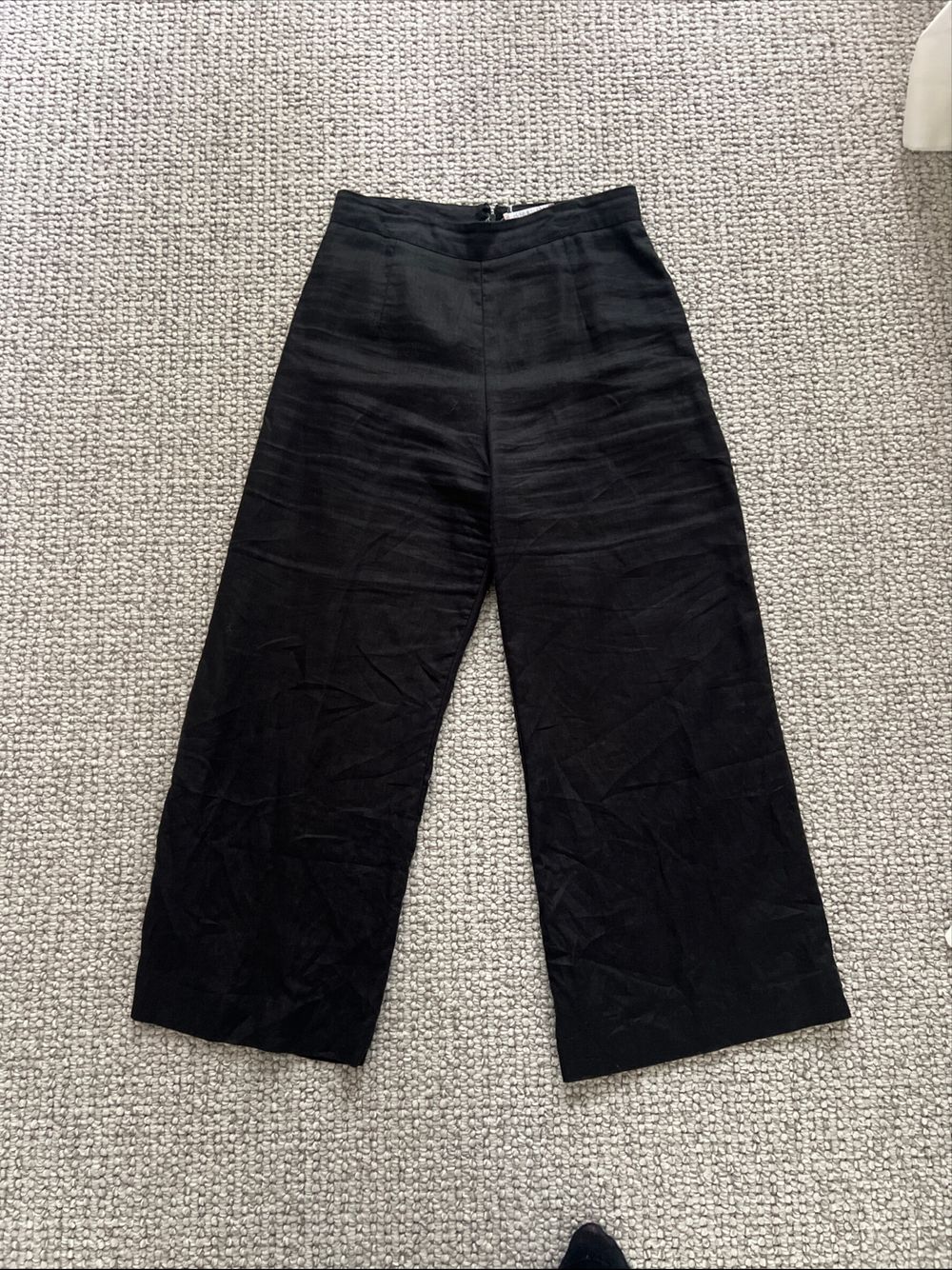 White Closet - Elements Black Linen Pants
