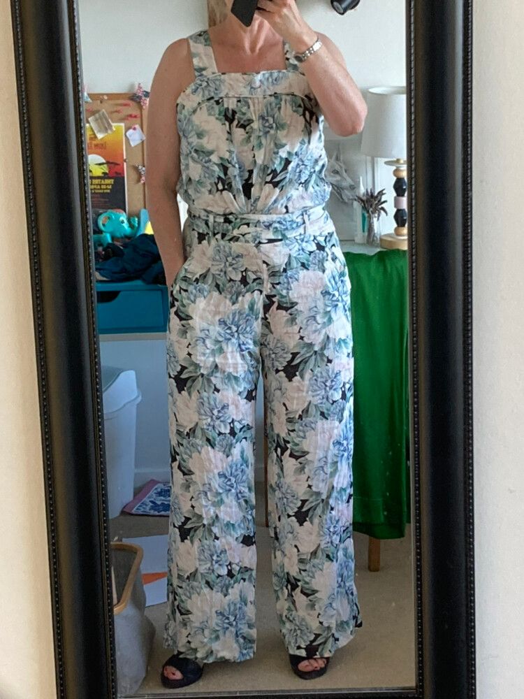 Linen Floral 2-piece matching pants and camisole