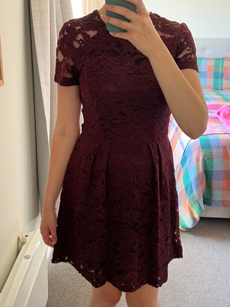 Cue - Lace Cue Dress + Belt on Designer Wardrobe