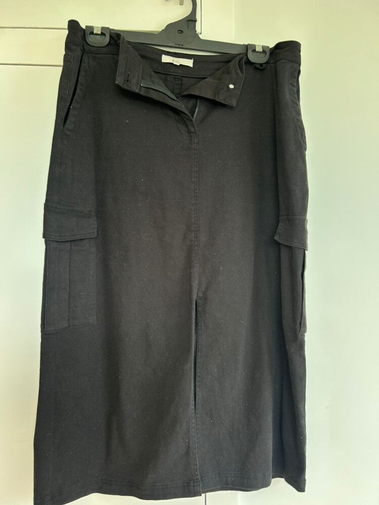 Max Black Cargo Midi Skirt