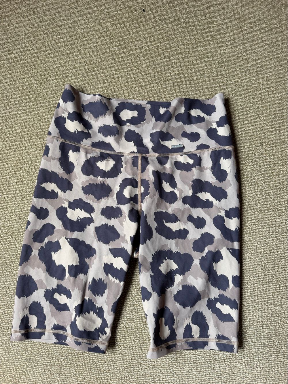 Aimn Leopard Print bike shorts