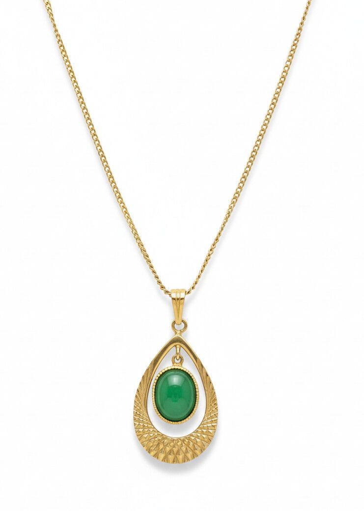 Elegant Pendant Necklace with Green Gemstone