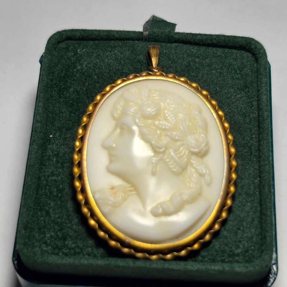 Unbranded Creme- & Gold-Cameo-Anhänger 6 cm Vintage-Stil