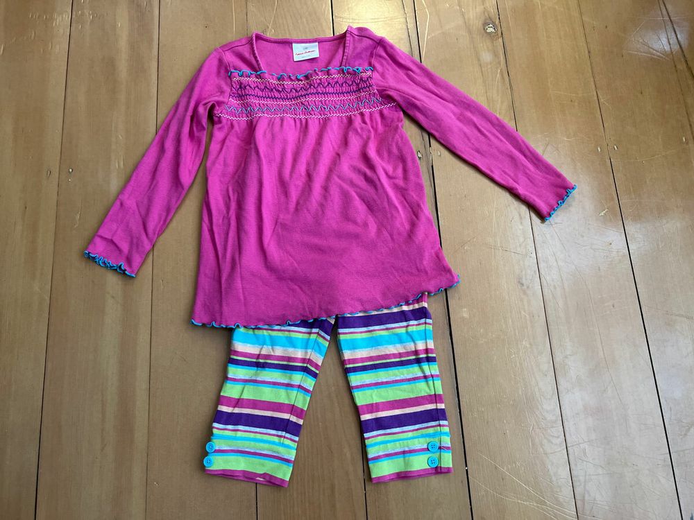 Bright & cheery  tunic and striped leggings (size 100 - aka 4)