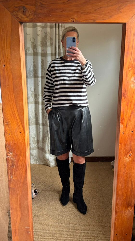 Repertoire Black Anna Shorts