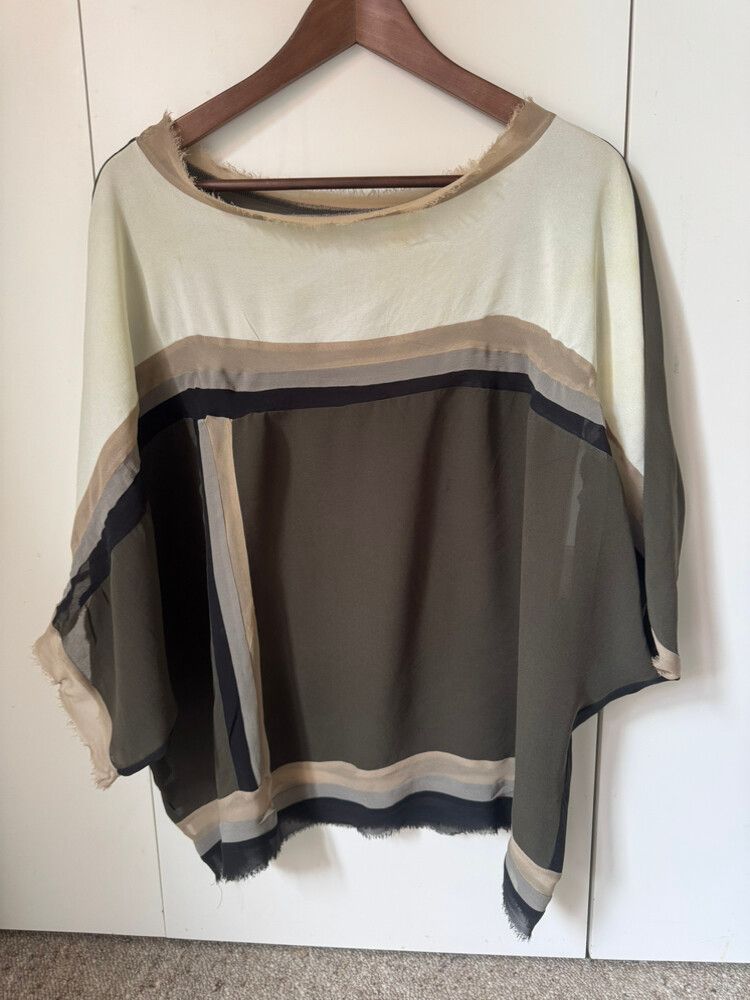 Zambesi 100% silk Decor collage top.