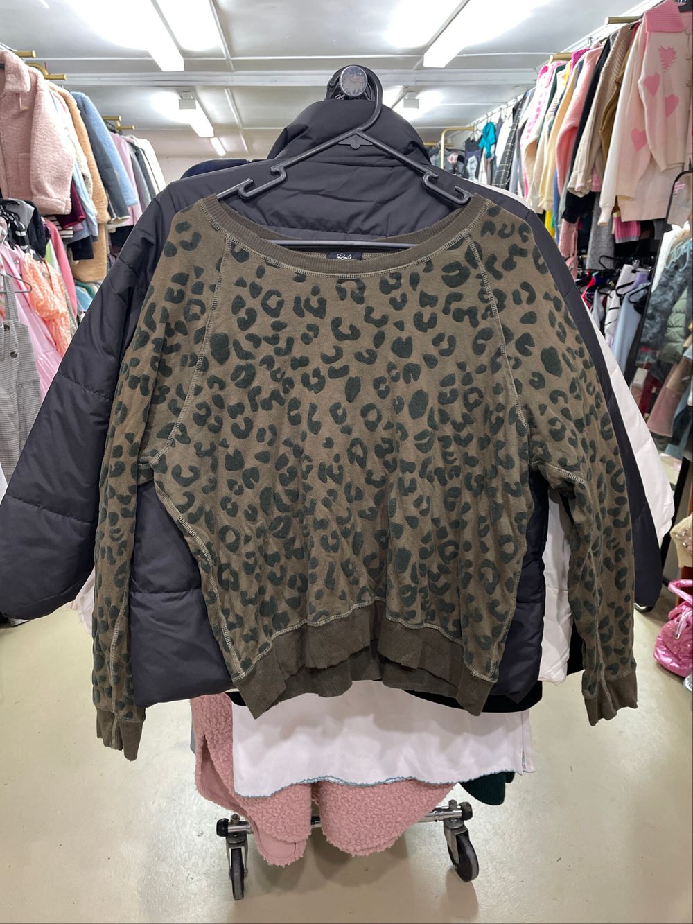 Excellent Olive Green Leopard Print Distressed Sweatshirt Size 8