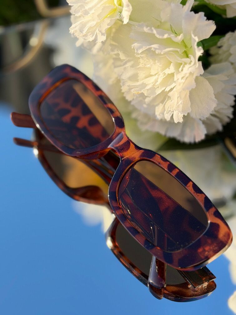 Brand New Brown Tortoiseshell Style Rectangular Sunglasses