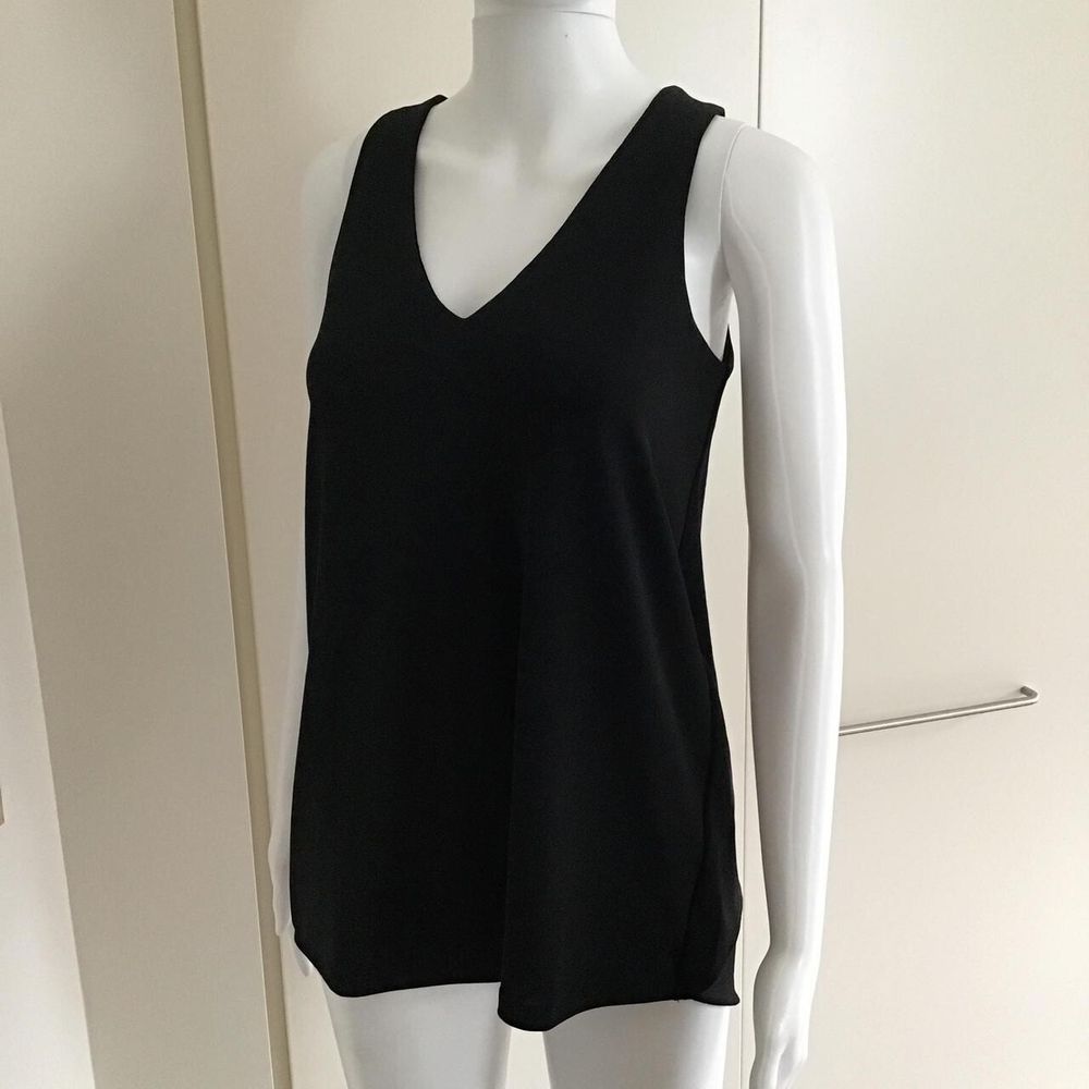 Witchery Black Lined V Neck Sleeveless Top /Size XXS /Fits XXS-S/ECO Dry-Cleaned