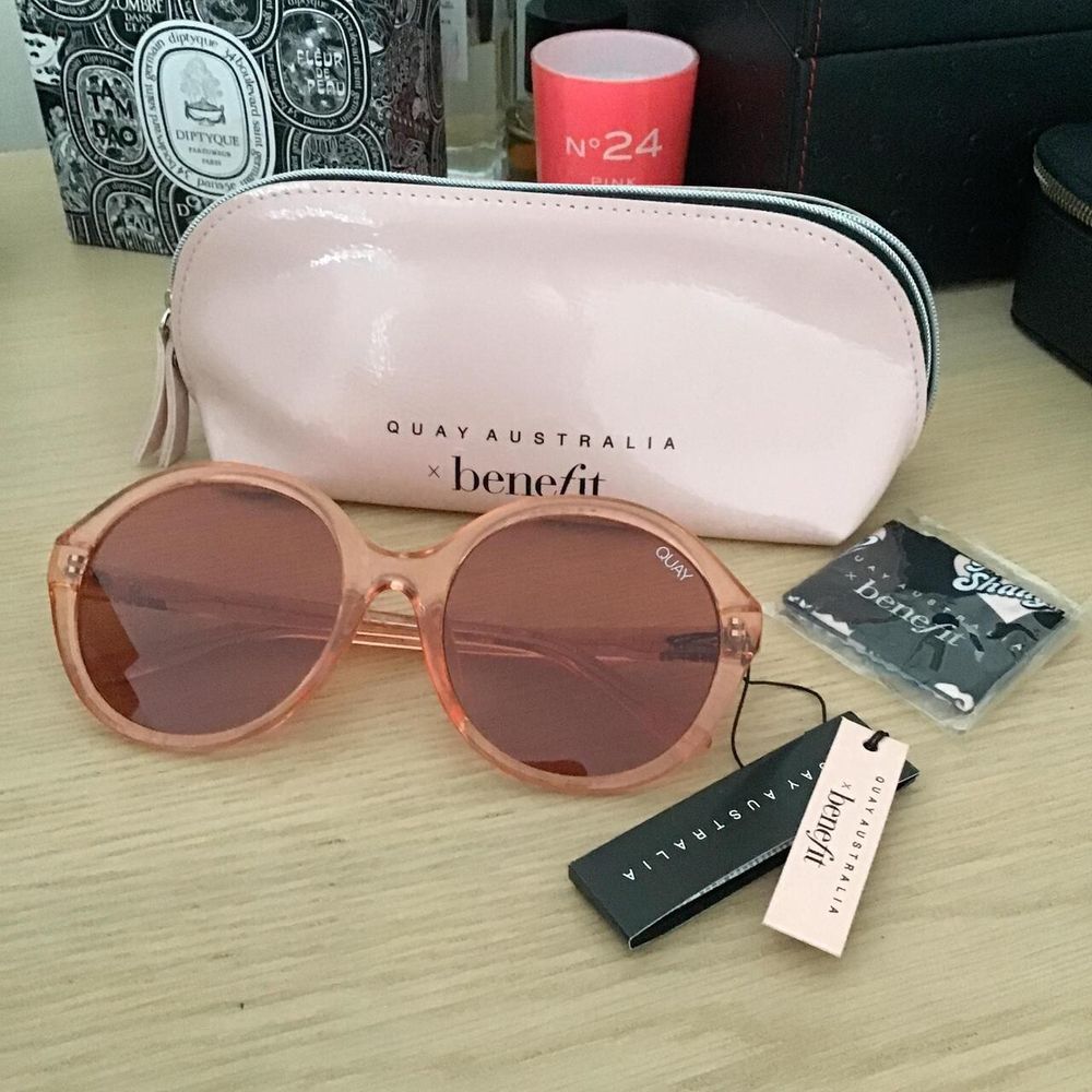 Quay Australia x Benefit 'Tinted Love' Pink Round Sunglasses/BNWT/Limited Edition/Free Shipping!
