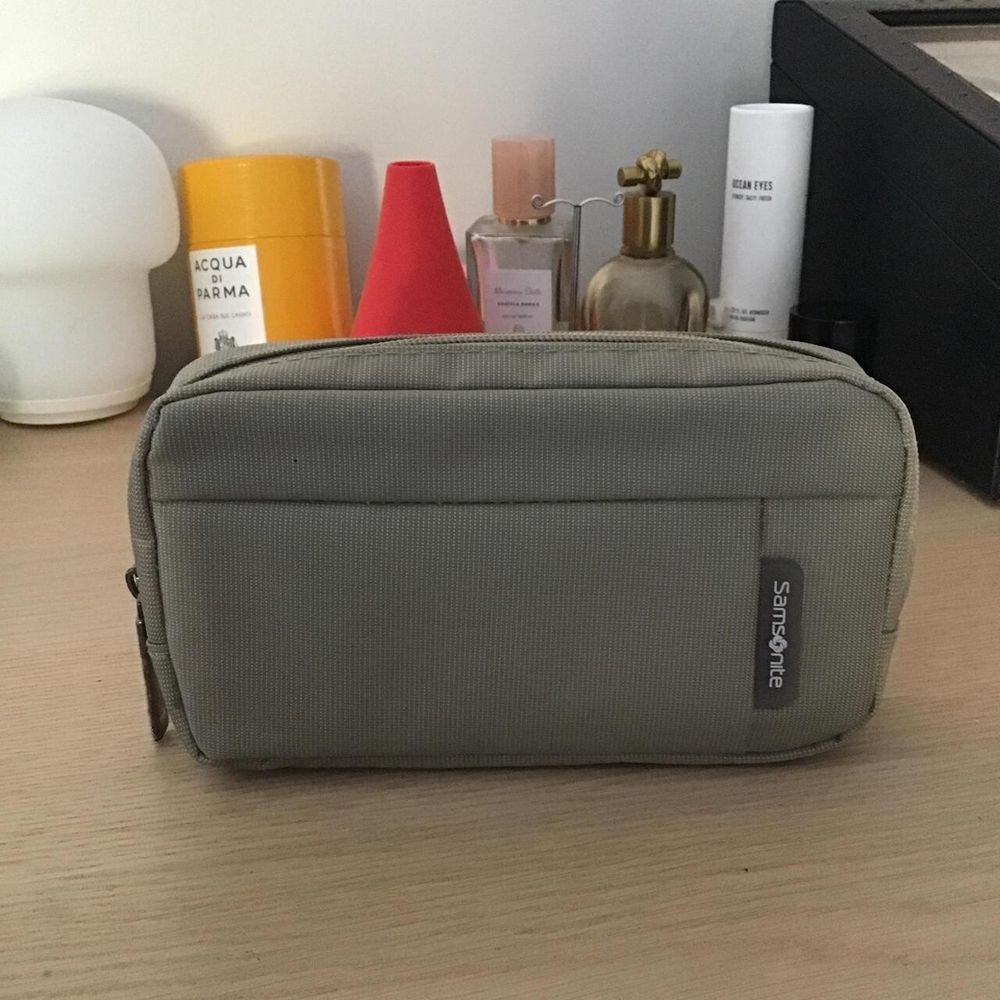 Samsonite x Vietnam Airlines Unisex Washbag Travel Makeup Bag/Brand New/Free AU & NZ Shipping