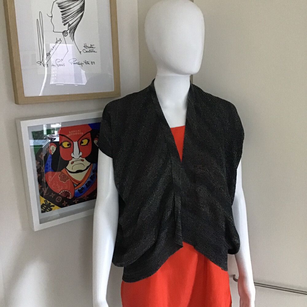 Scanlan Theodore black knit with subtle silver thread detail sleeveless open-cardigan vest/Small