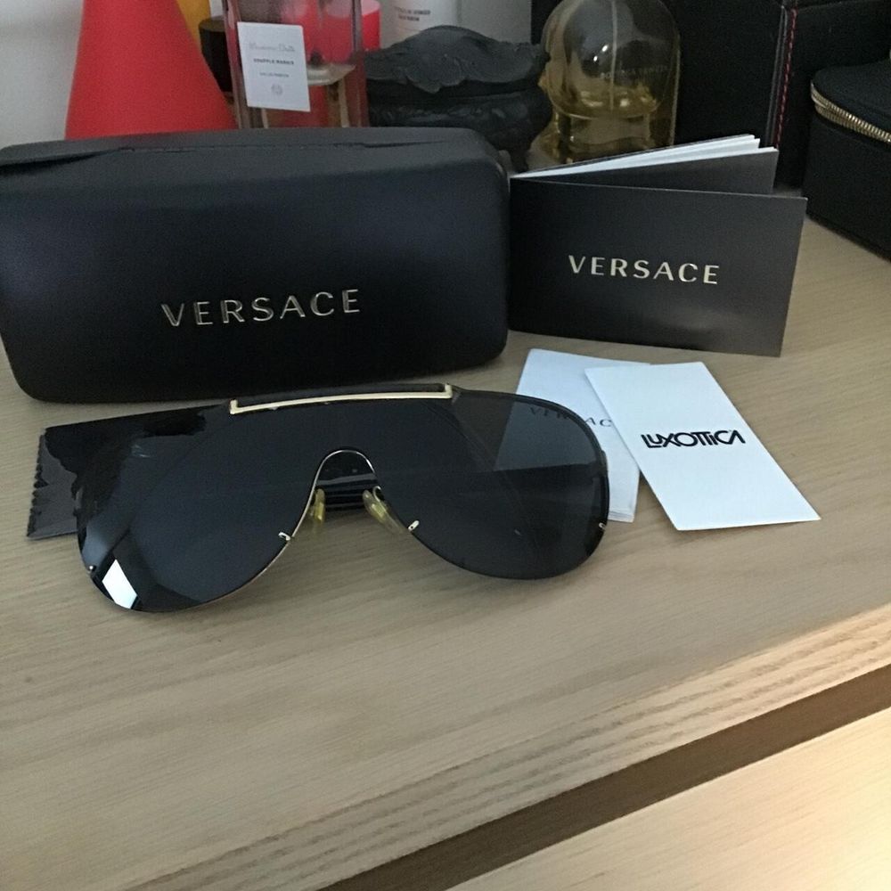Versace VE2140 100287 Black & Gold Aviator Pilot Shield Sunglasses with Box