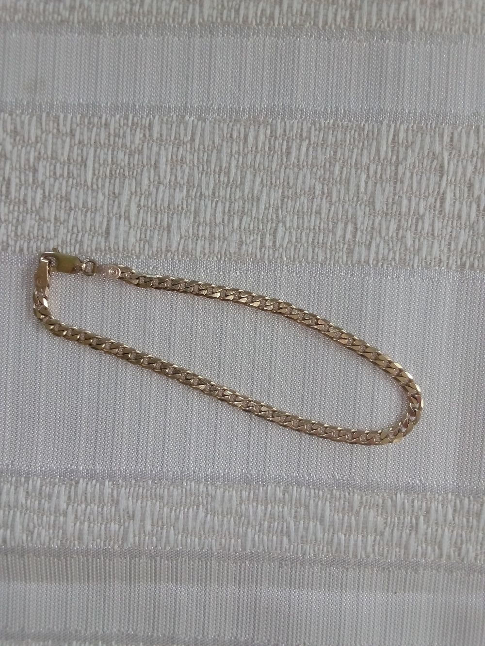 Gold chain bracelet 9 carat