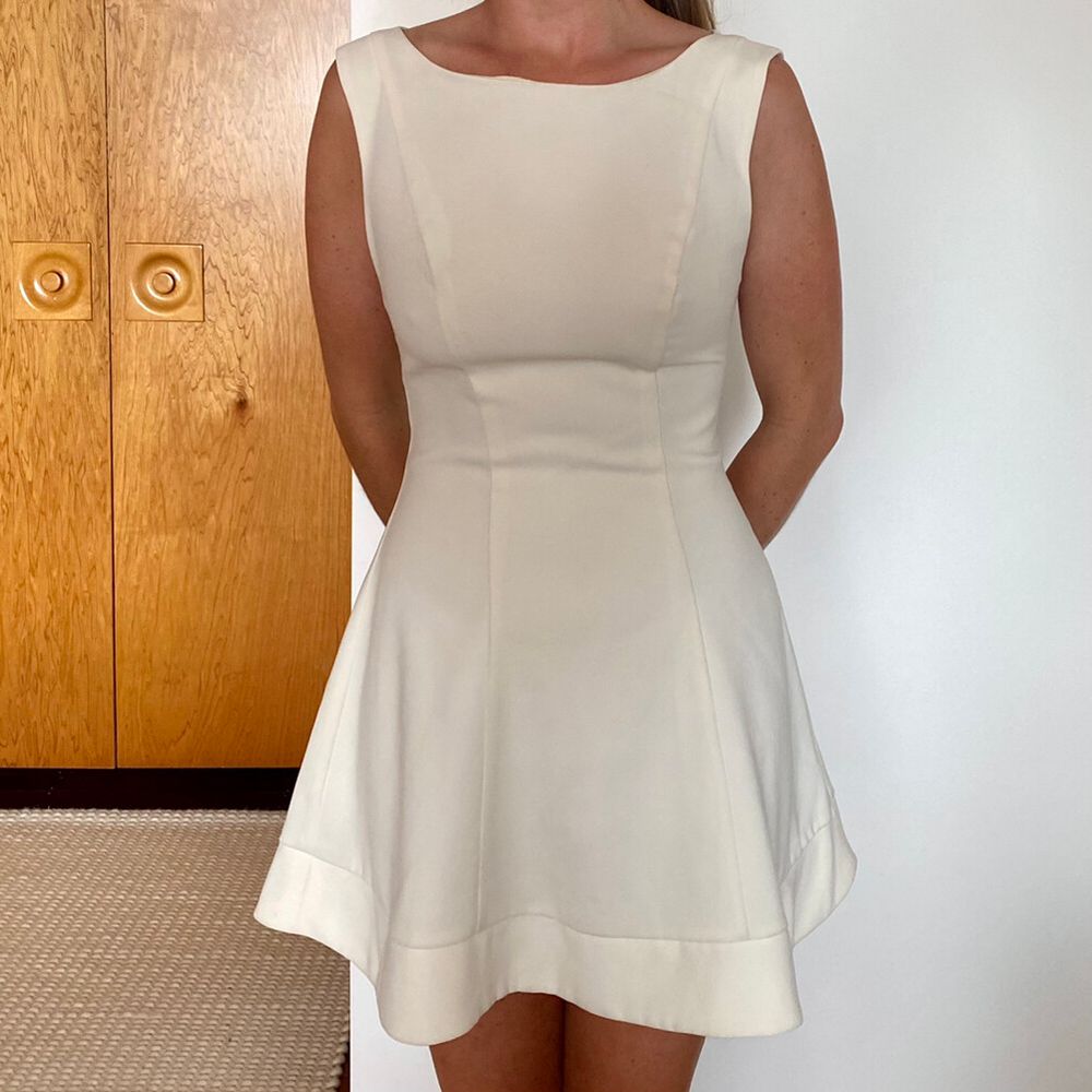 Forever New - Forever New Fit And flare Dress on Designer Wardrobe Forever New - Forever New Fit And flare Dress on Designer Wardrobe