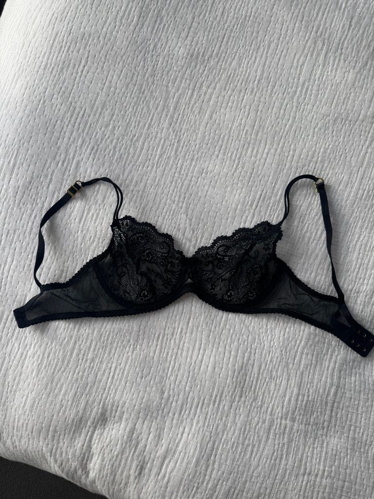 Lonely bra
