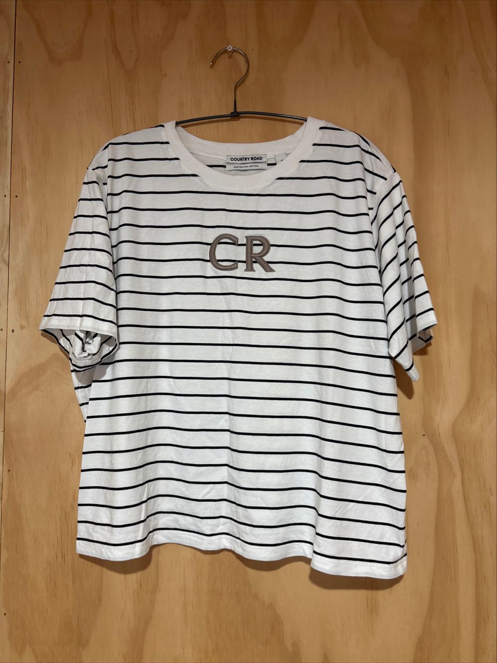 Country Road White and Black Striped T-Shirt