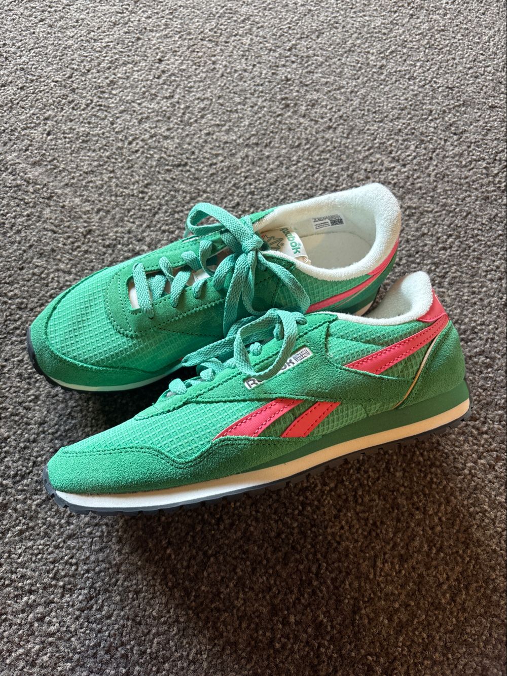 Reebok Sneakers