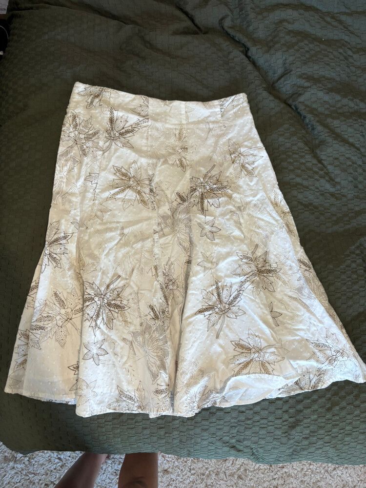 Just Jeans White Floral Skirt