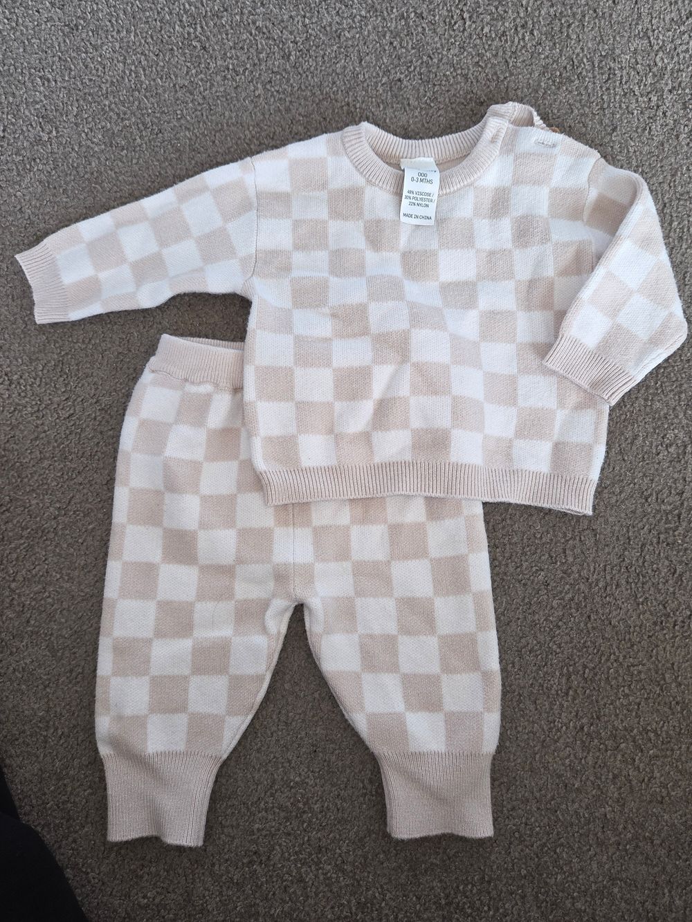 Baby Berry Beige Checkerboard Set