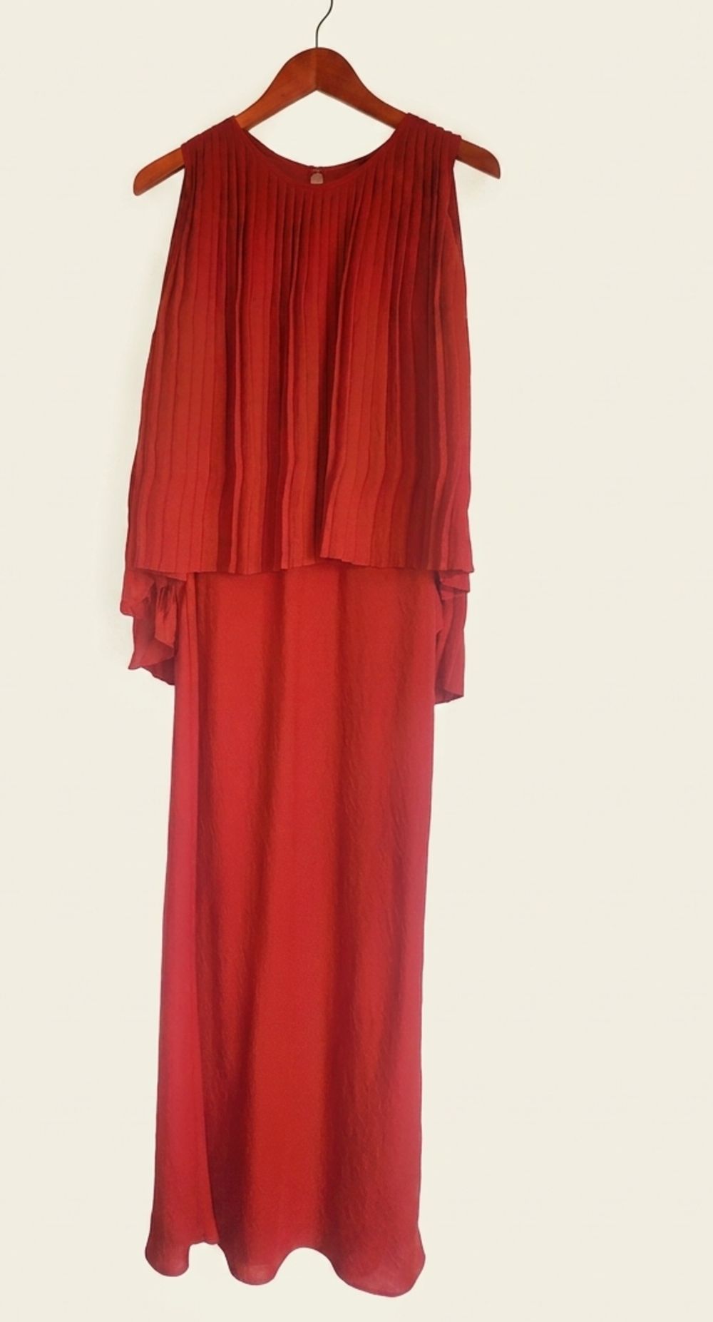 TAYLOR NZ Pleated Overlay Maxi Dress - Red (Size S)