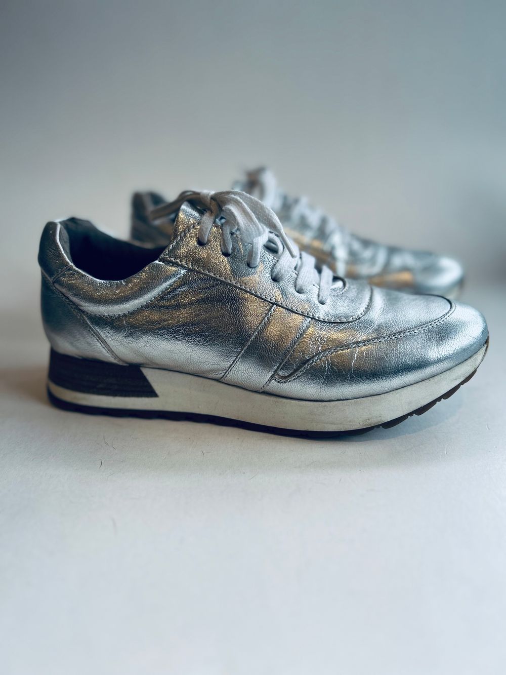 Silver Beate Leather Trainers
