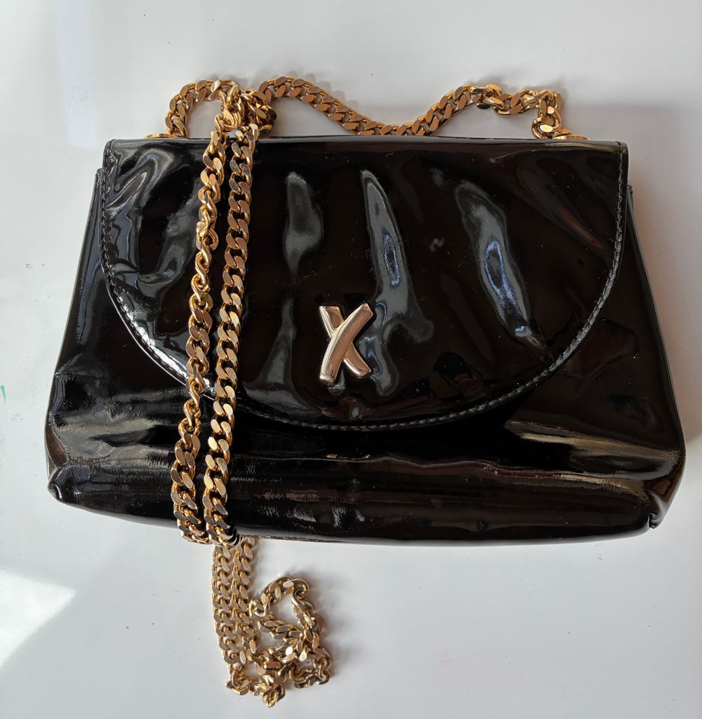 Genuine Vintage Paloma Picasso 'Kiss' Black Patent Leather Shoulder Bag