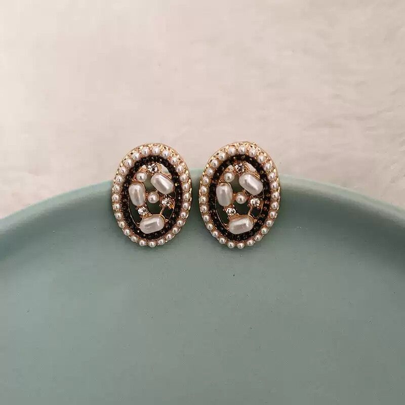 Brand New Vintage Style Golden Earrings