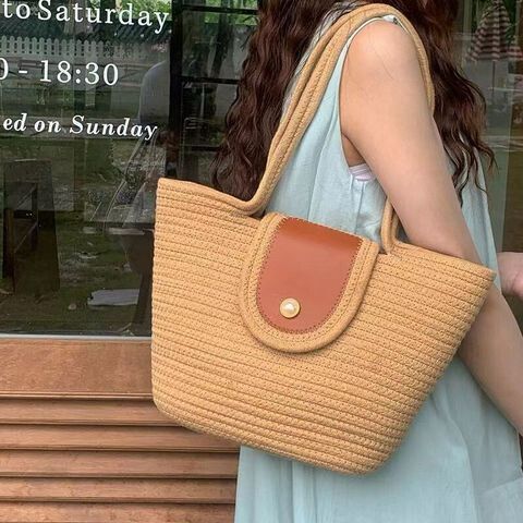 Brand New Holiday SANDI Brown Tote Bag Size Large