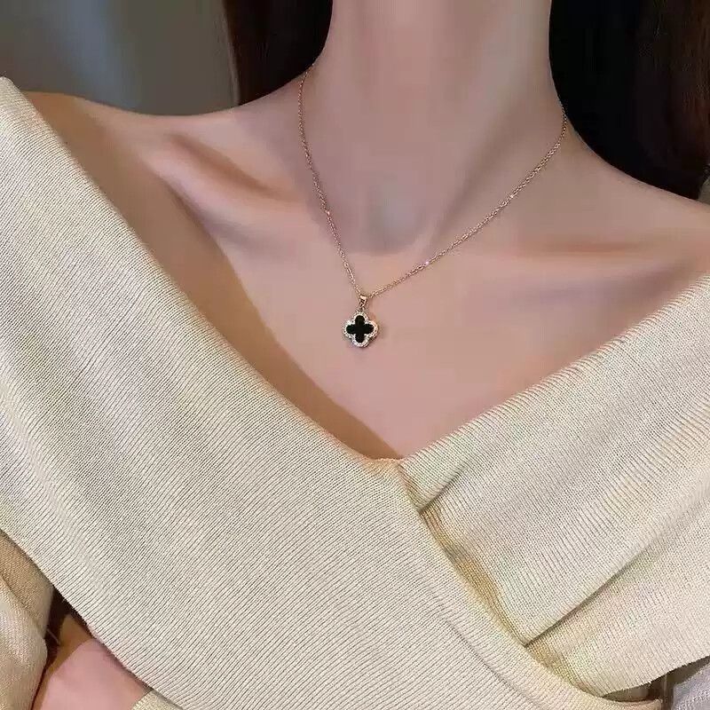 Brand New Van C & A Style Classic Black & White Necklace (Two Sides)
