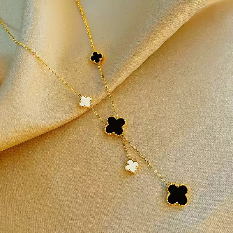 Brand New Van C & A***ls Style Classic Black & White Two Sises Necklace