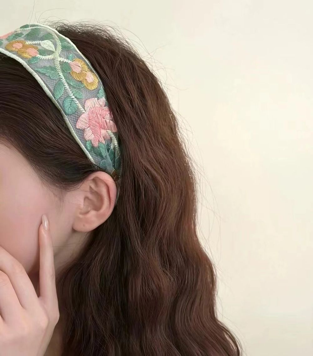 Brand new Floral style headband one size