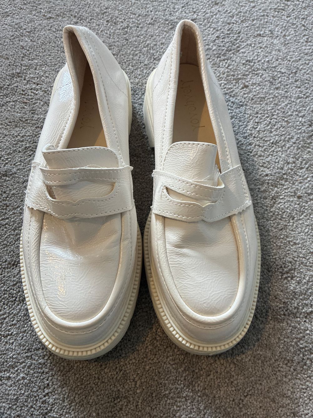 Yoyohvoly White Leather Loafers