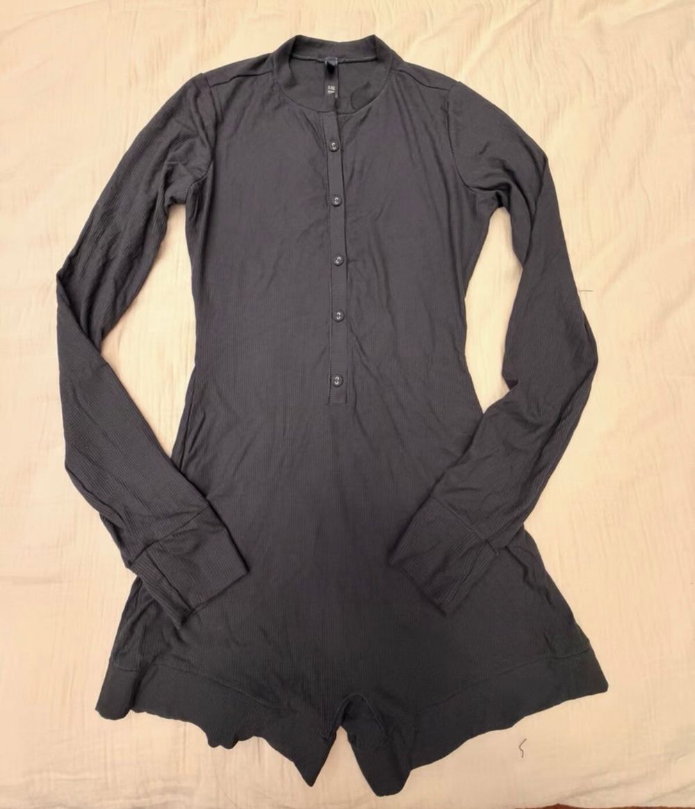 Skims Soft Lounge Button up Henley Onesie in Graphite Size M