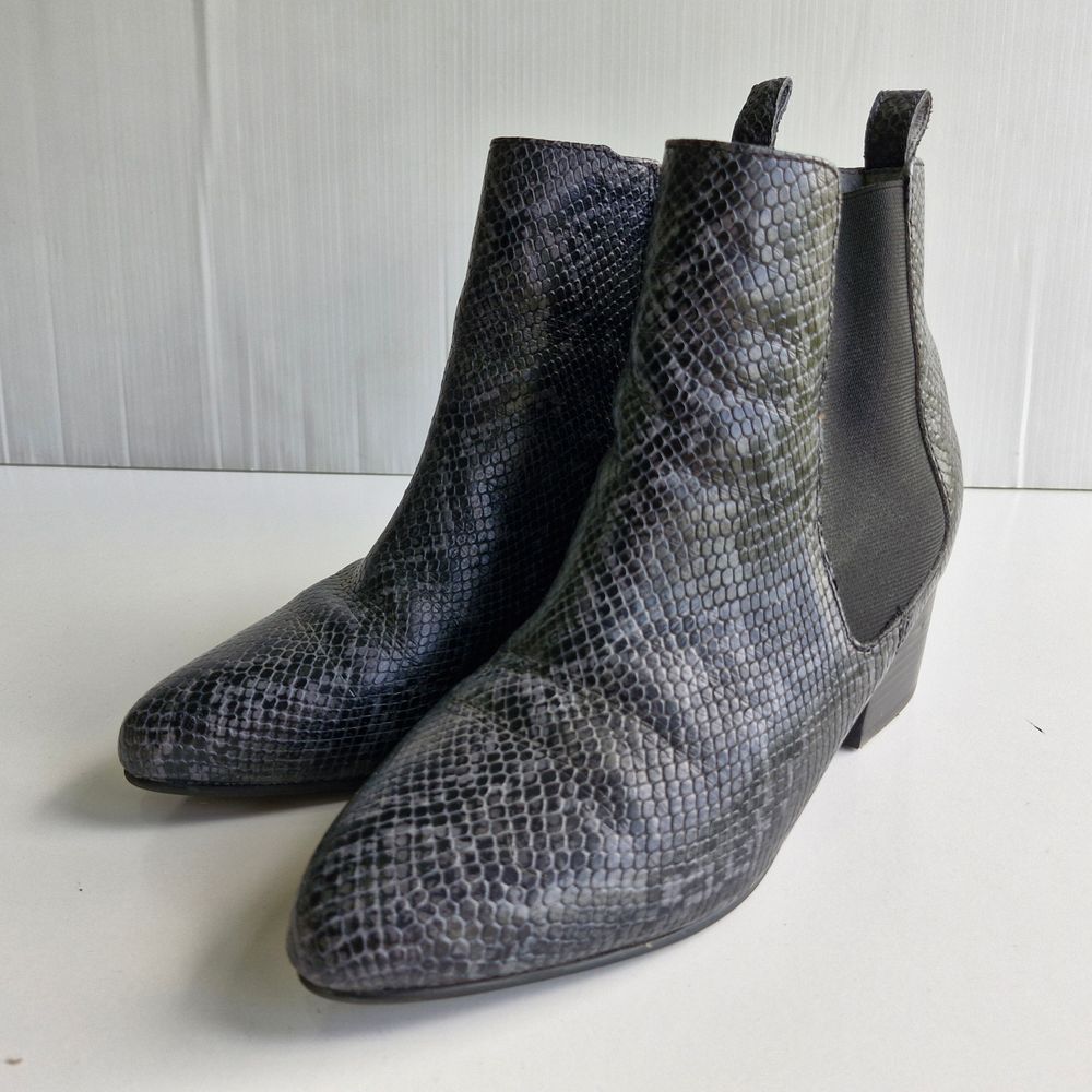 Frankie4 Shauna Multicolour Snake Print Leather Low Heel Ankle Boots Size 9