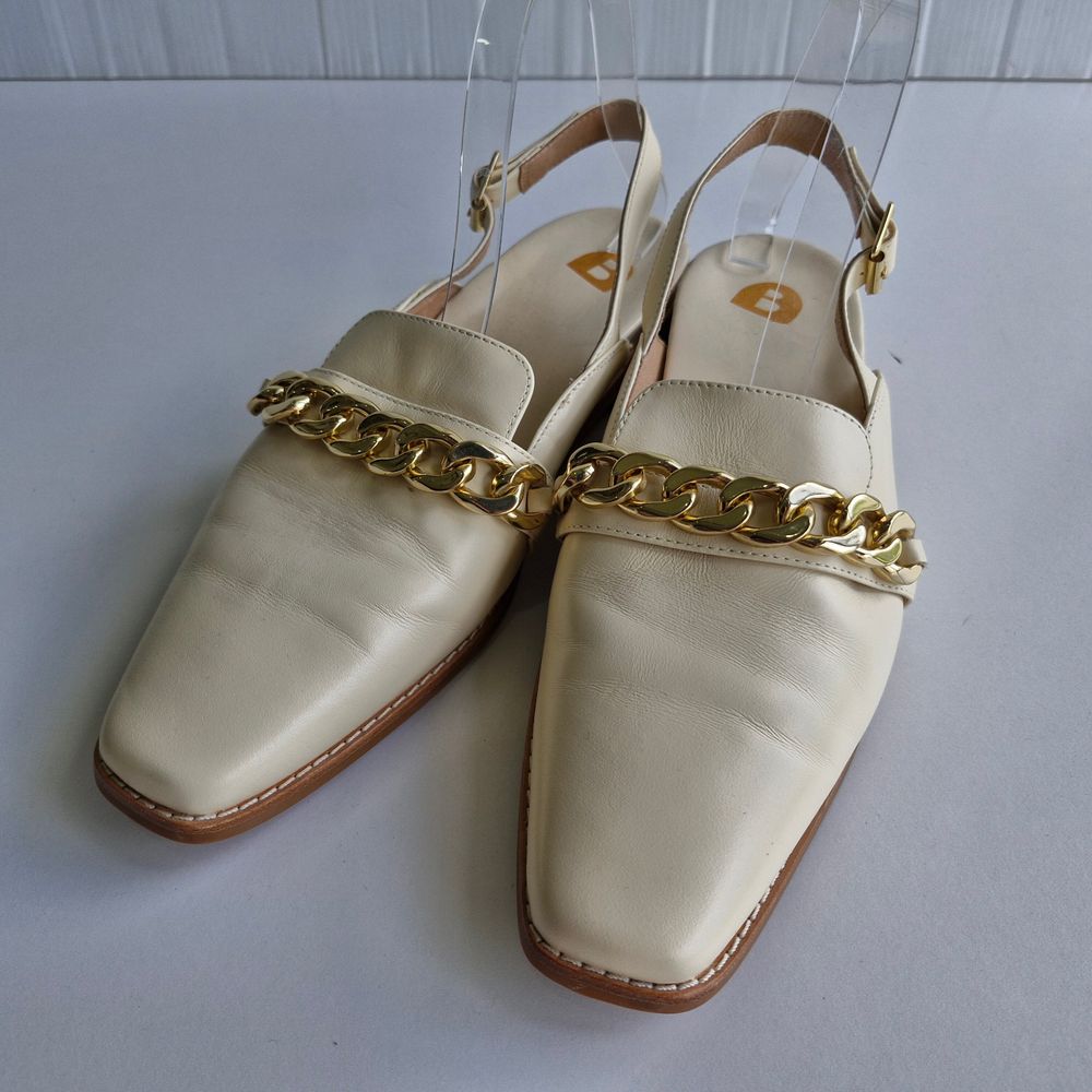 Bared Baza Oatmeal Cream Leather Chain Detail Slingback Flats Size 41