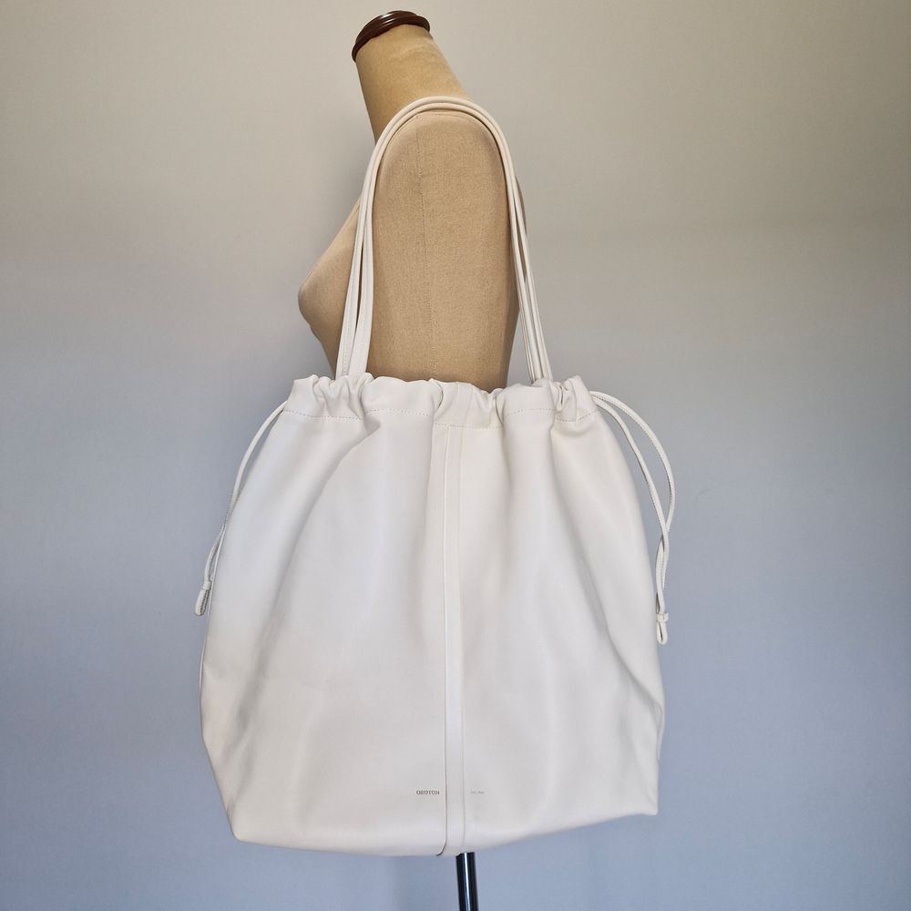 Oroton Curtis XL Cream Leather Drawstring Tote Shoulder Bag with Dust Bag