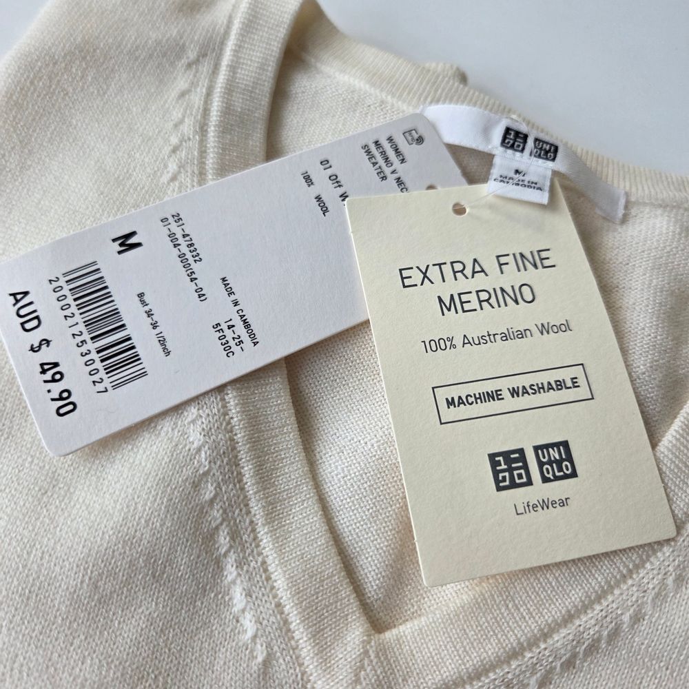 UNIQLO Off White Extra Fine Merino V-Neck Sweater