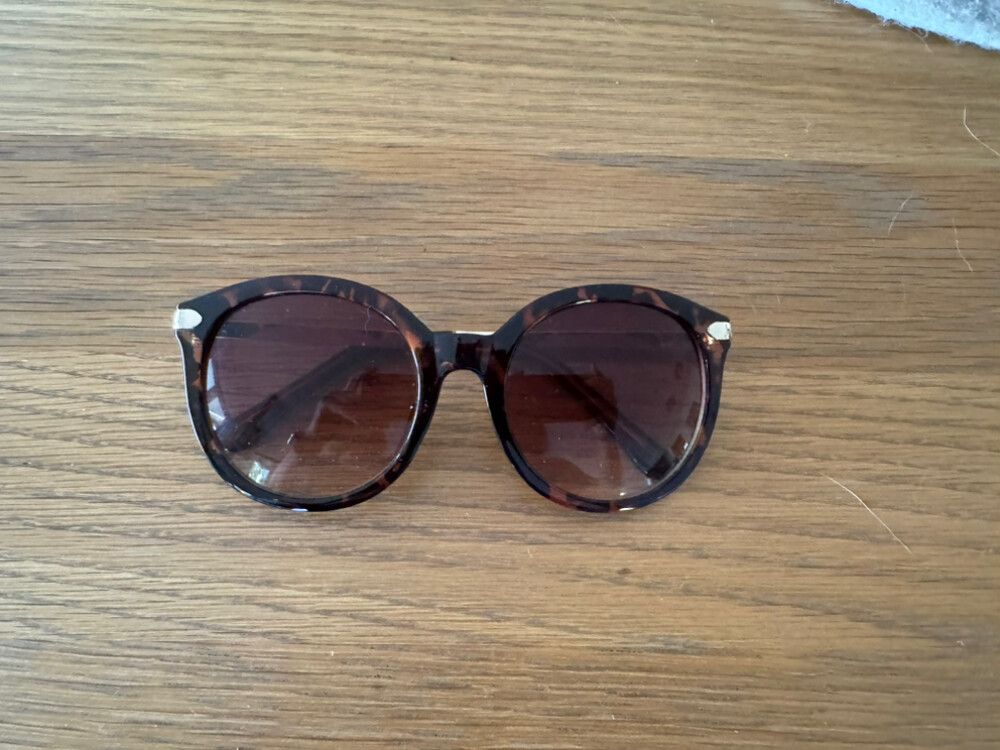 Elizabeth Arden Sunglasses