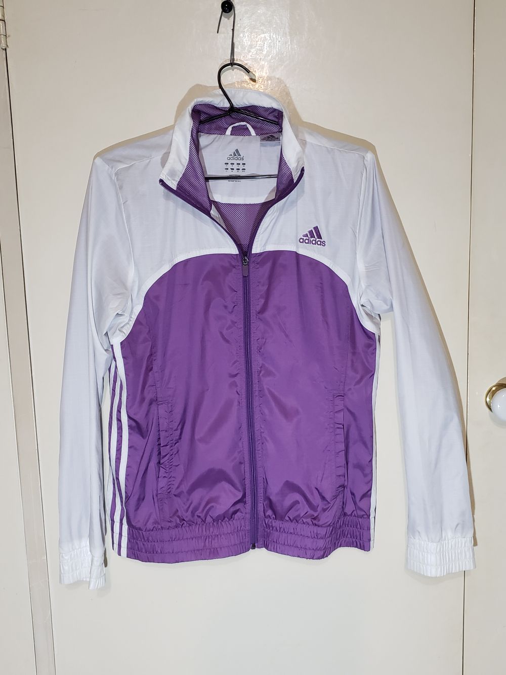 Lightweight Windbreaker